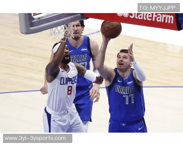 里夫斯盛赞东契奇为最爱队友东契奇幽默回应称其太幼稚不喜欢