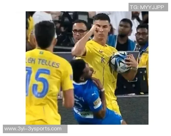 C罗职业生涯红牌统计揭秘肘击踢人假摔三大罪状分析