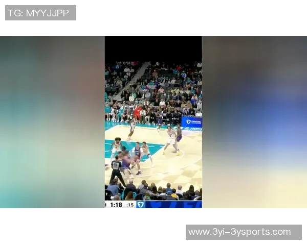 新秀卡尔克布伦纳半场表现抢眼2中2斩获8分3篮板1抢断1盖帽